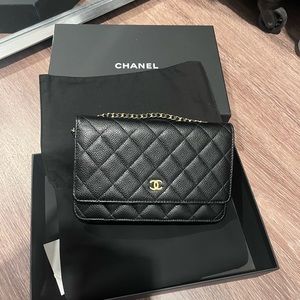 Chanel wallet on chain